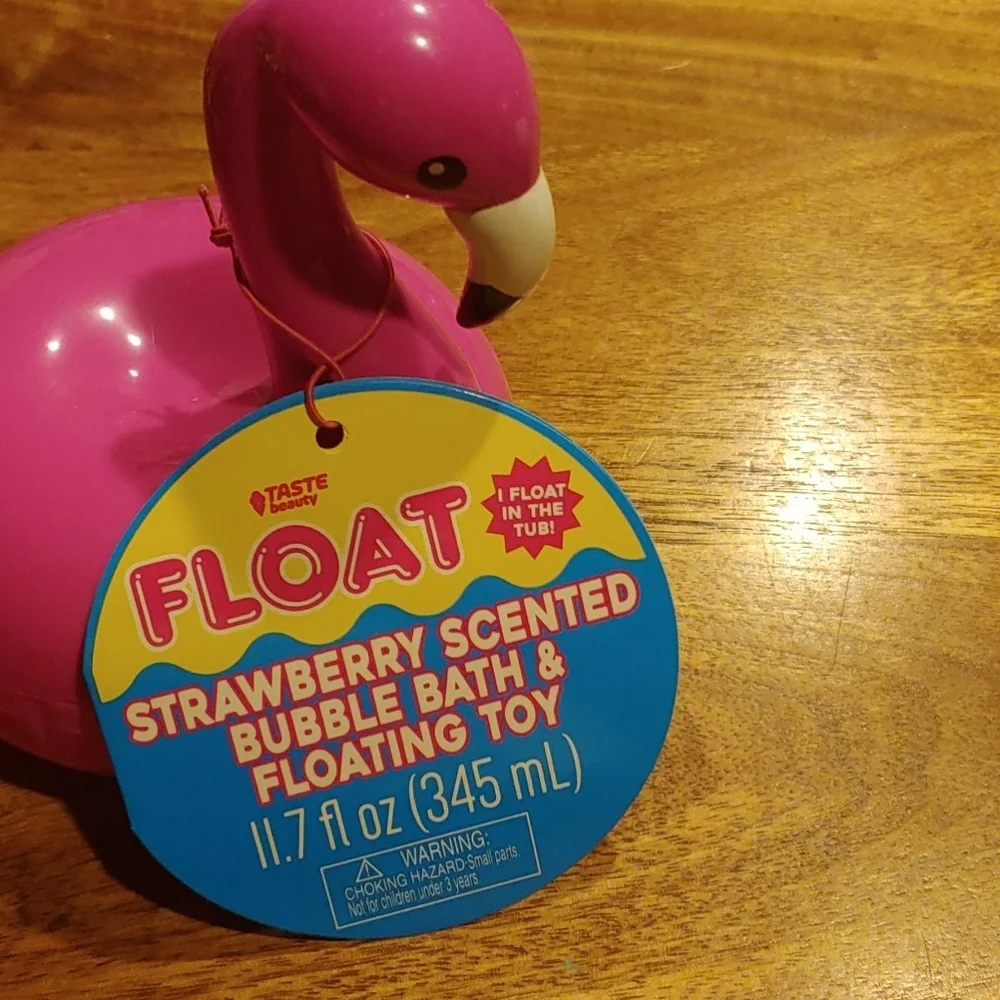 Host PICK Unicorn & Flamingo Scented Bubble Bath with Toy
